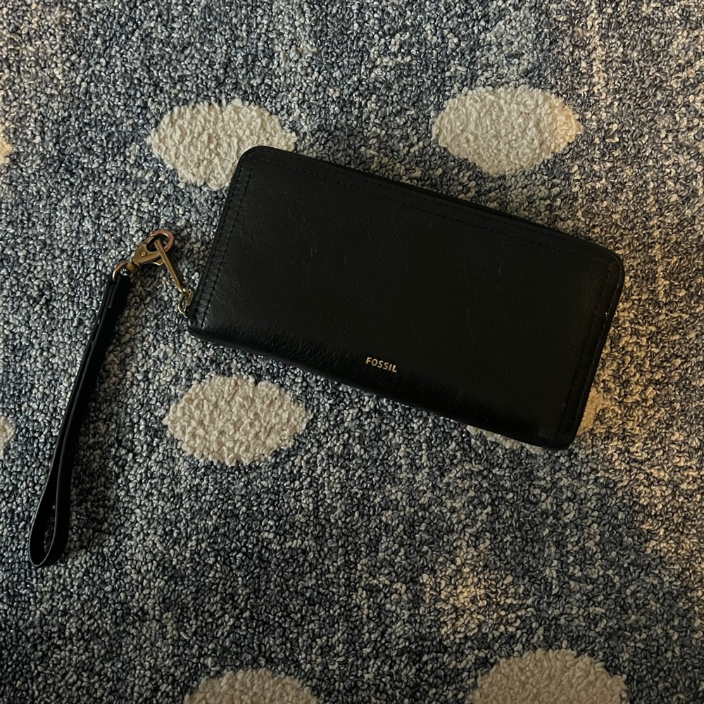 Fossil wallet leather